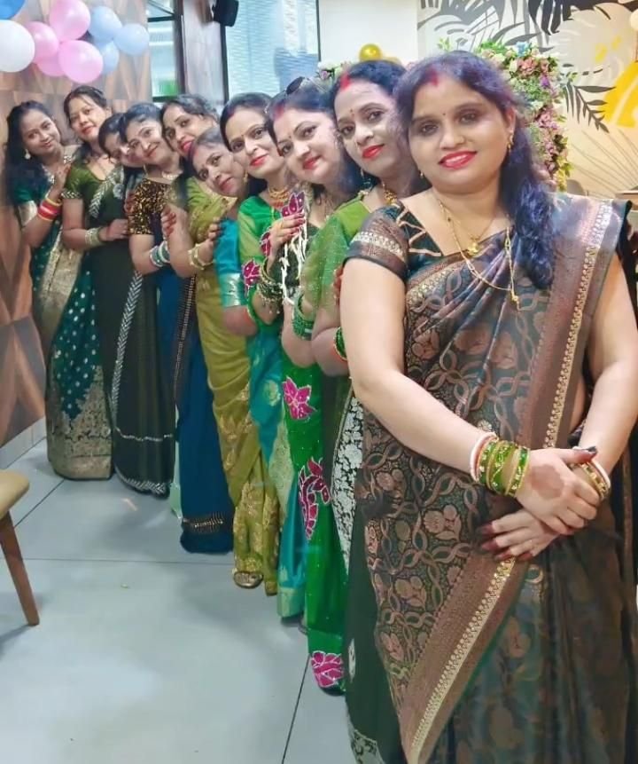 सावन उत्सव पर दिखाई कलात्मकता